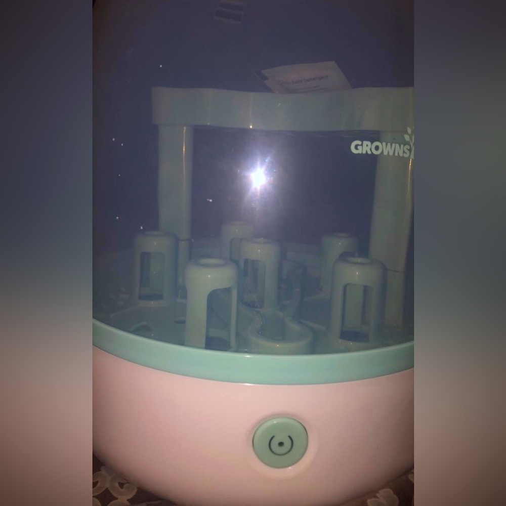 Baby bottle and pacifier sanitizer